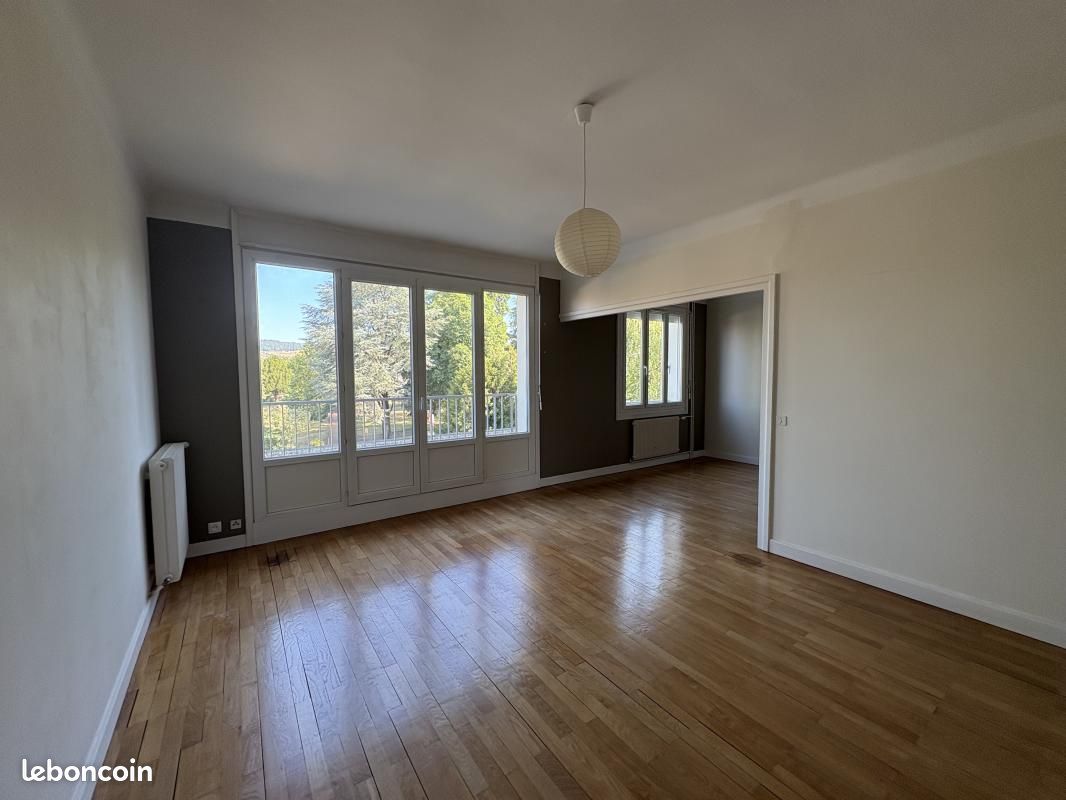 Appartement 3 pièces 90 m² · à Saint-Symphorien-sur-Coise · 90 m² · 820 €/mois