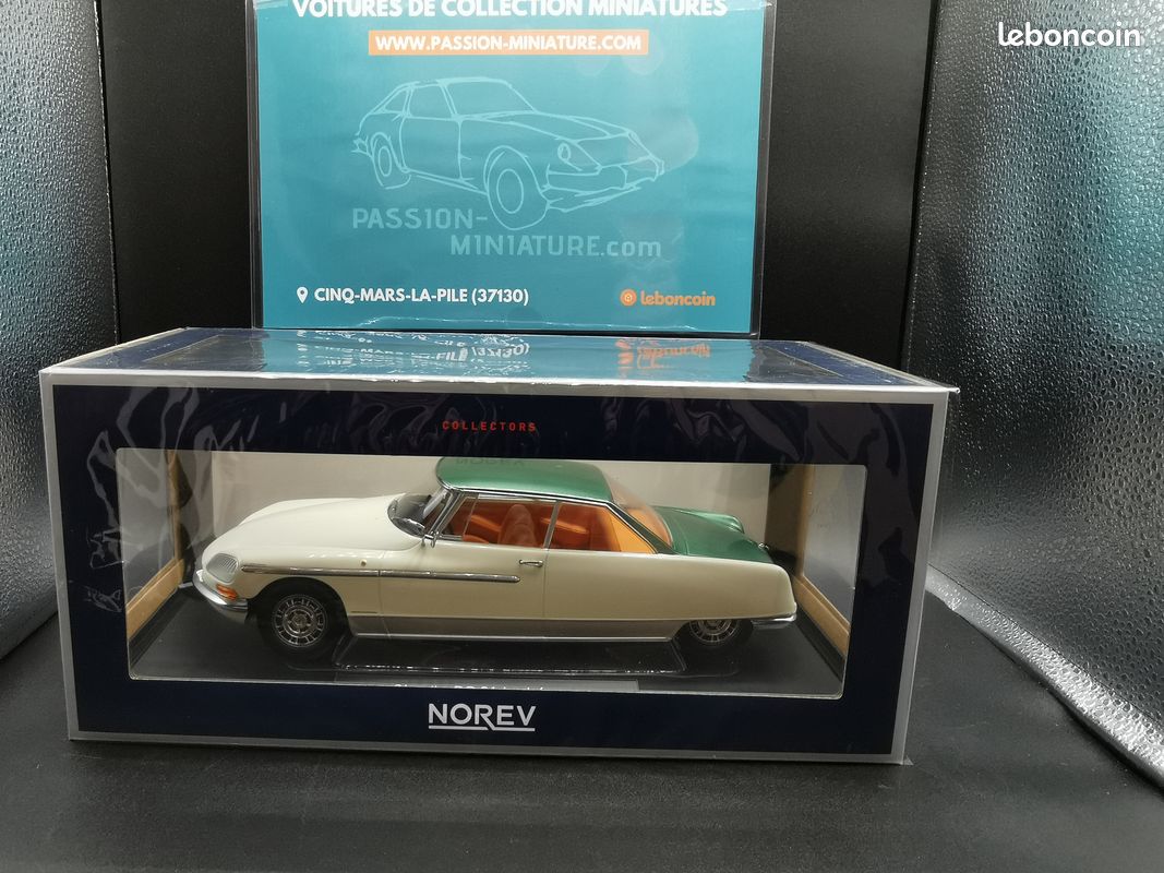 1968 Citroen DS 21 Le Leman Ivory / Met. Green