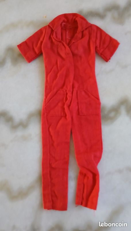 BELLA POUPEE TRESSY COMBINAISON ROUGE ET GILET BLANC NEUVE