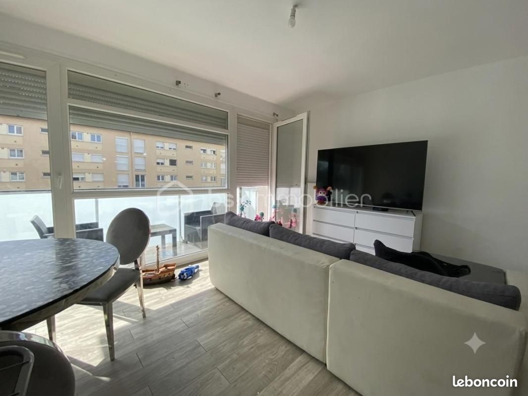 Appartement 3 pièces 57 m² · à Petit-Couronne · 57 m² · 84 900 €