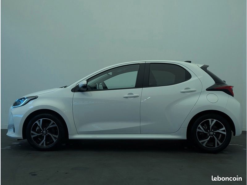 Toyota Yaris Hybride 116h Design MY25 (image 3)