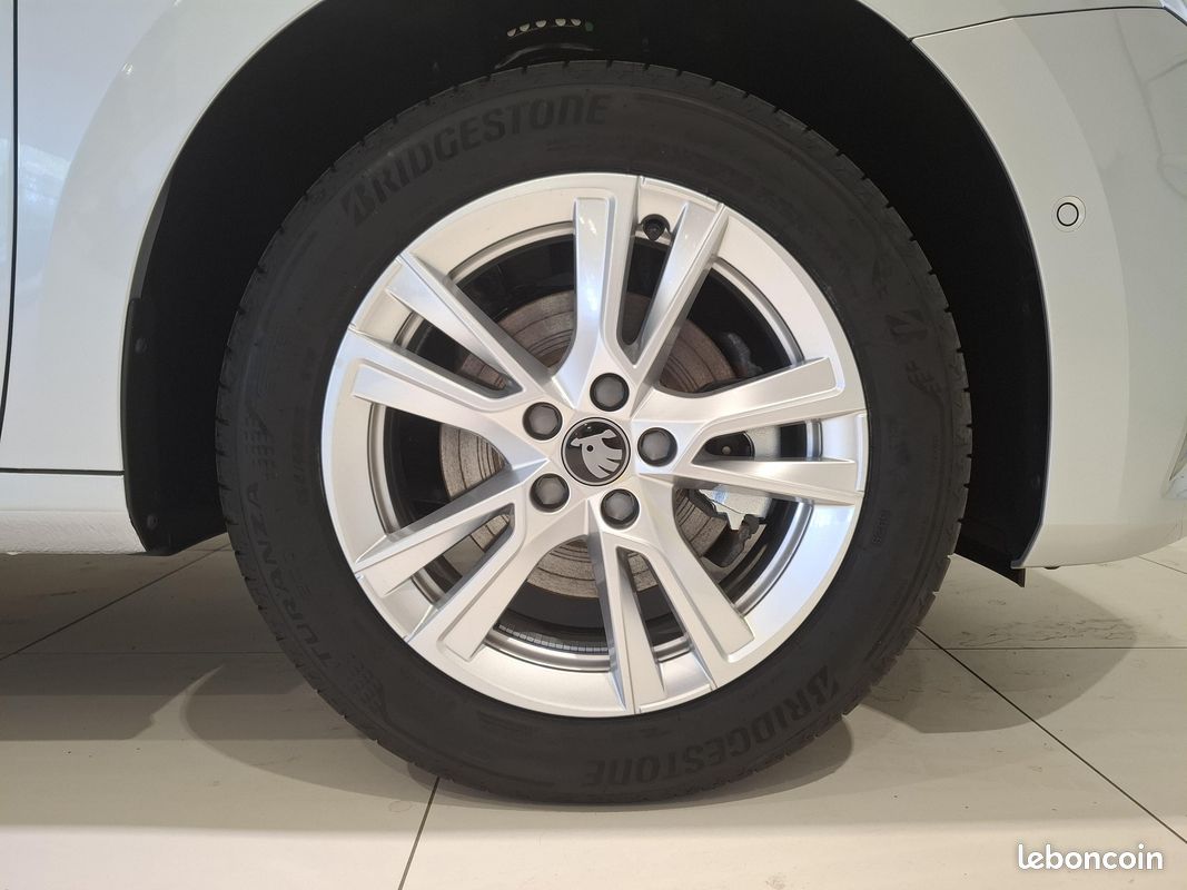 SKODA Fabia 1.0 TSI 116 ch EVO 2 DSG7 Clever Edition (image 12)