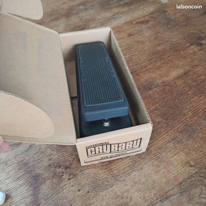 Titre : Pédale Wah-Wah Dunlop Cry Baby GCB-95 + boîte d’origine (image 4)