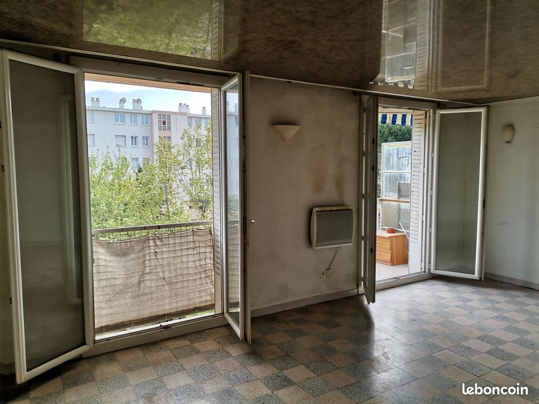 Appartement 3 pièces 67 m² · à Marseille · 67 m² · 115 000 €