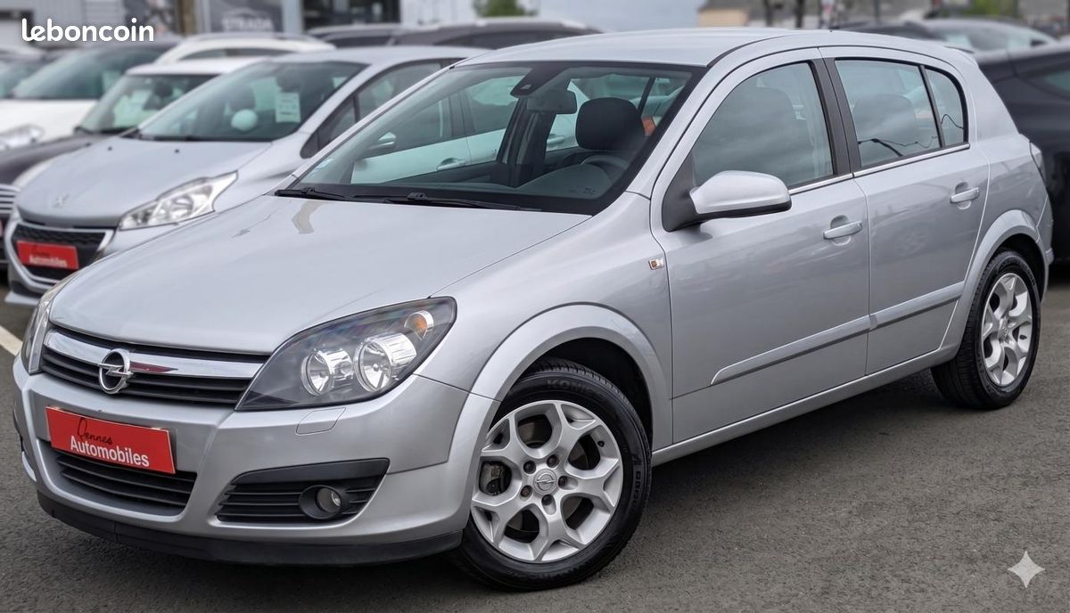 Opel Astra 1.9 CDTI 120 Cosmo (image 1)
