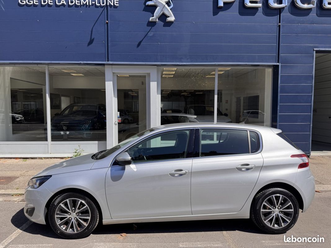Peugeot 308 (2) 1.2 Puretech 130 EAT6 Allure (image 13)