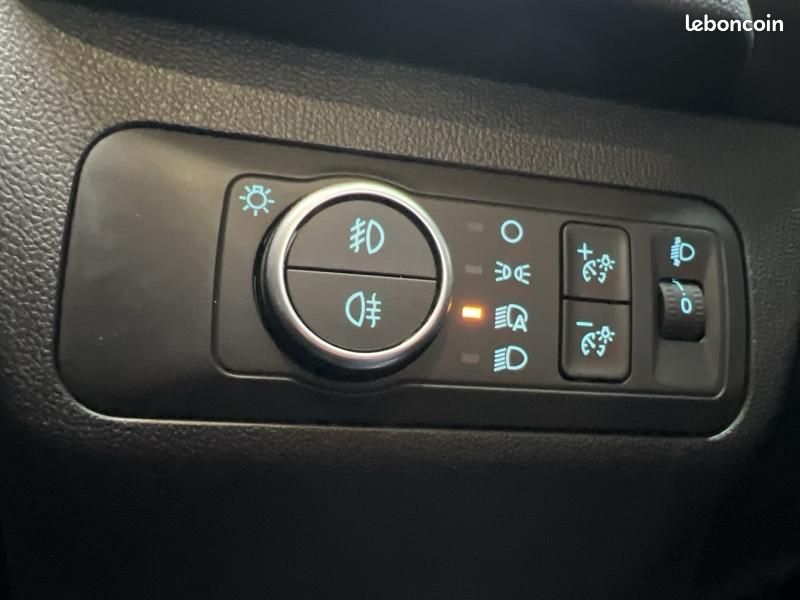 Ford Kuga 2.5 Duratec 190ch FHEV Titanium BVA i-AWD (image 8)