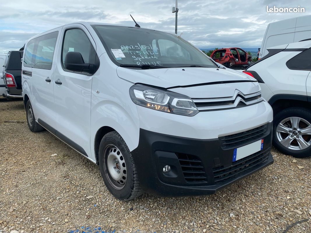 "Accidenté" Citroën Jumpy SpaceTourer 1.5 BlueHDi 120 Confort 9 Places / GJ375 (image 1)