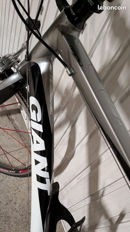 2011 Giant Rapid 2 – Spécifications, comparaisons, avis – 99 Spokes