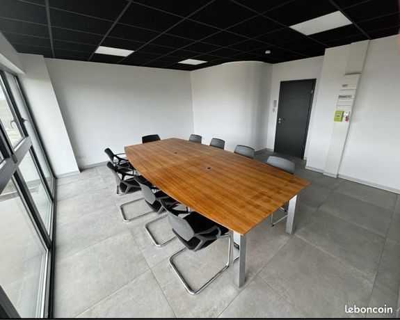 https://img.leboncoin.fr/api/v1/lbcpb1/images/da/24/7a/da247a87855ff694ce537a3a5a69d18382c3d08b.jpg?rule=ad-image