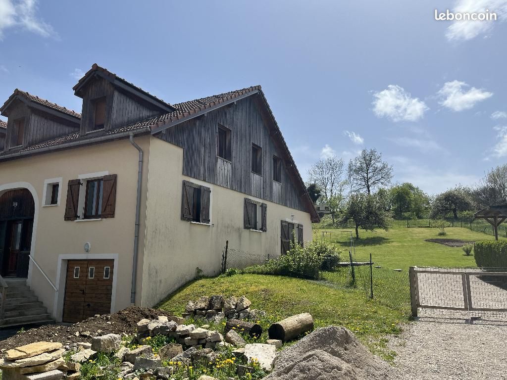 Appartement 2 pièces 45 m² · à Chamesol · 45 m² · 470 €/mois