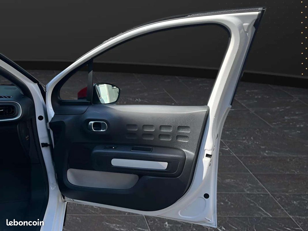 Citroen C3 PURETECH 82CH FEEL S&S E6.D (image 18)