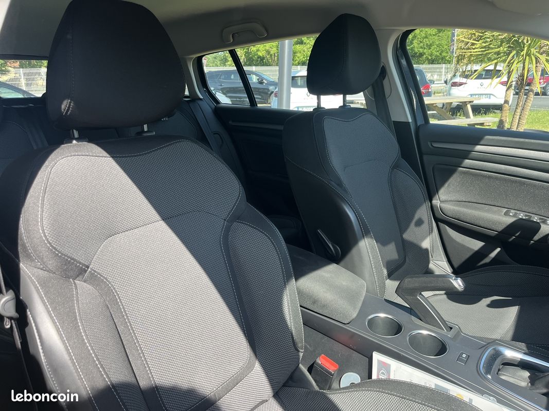 Renault MEGANE IV ESTATE 1.5 BLUE DCI 115CH EVOLUTION EDC (image 7)