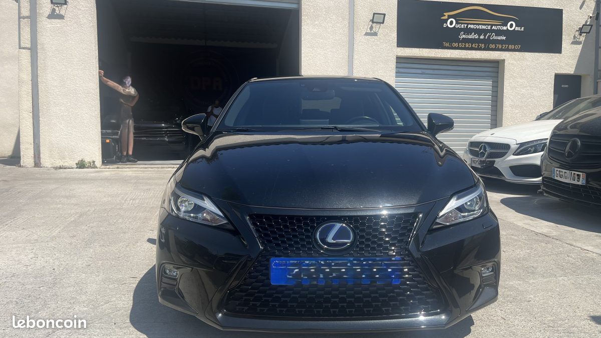 LEXUS CT200H RARE SPORT EDITION suivi Lexus Complet 1,8 L 136 CV 2020 (image 4)