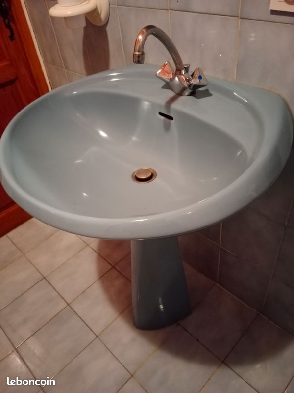 Cabine de douche, Lavabo, WC, meuble bas (image 6)