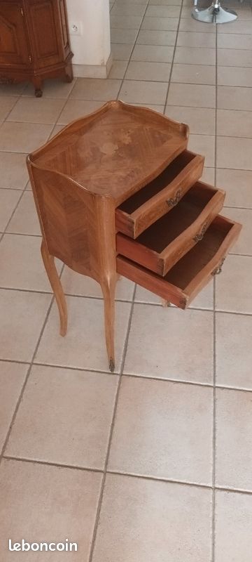 Table de chevet (image 1)