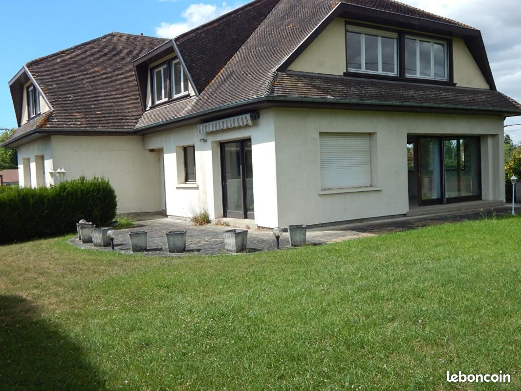 Maison 6 pièces 225 m² · à Airaines · 225 m² · 365 000 €