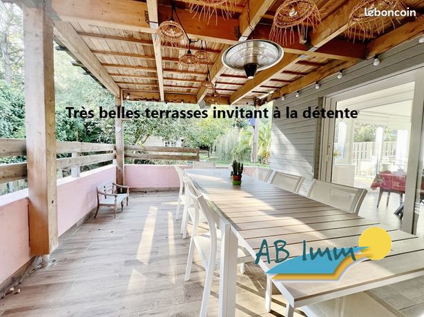 Maison 10 pièces 245 m²