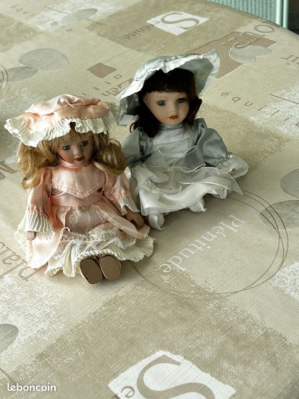 Deux poupées decoration (image 1)