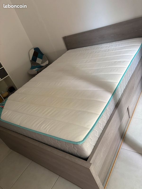 Matelas + sommier (image 1)