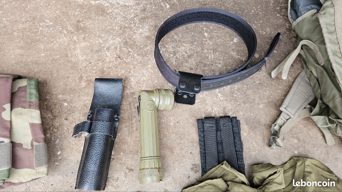 Lot affaires militaires (image 3)