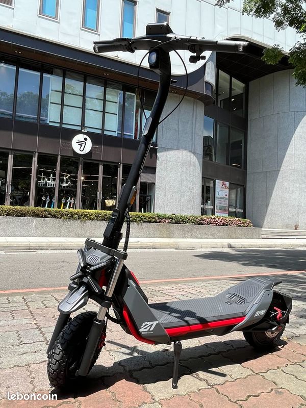 Trottinette électrique (image 1)