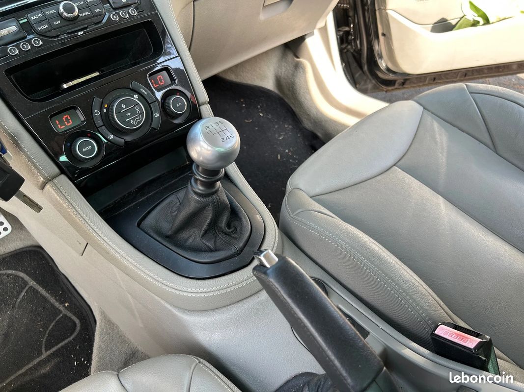 PEUGEOT 308 CC 2.0 HDi 16V 140ch FAP Féline (image 22)