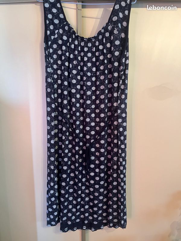 Robe (image 2)