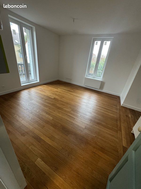 Appartement 1 pièce(s) 35 m²à louer Longjumeau