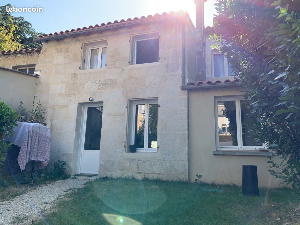 Immeuble 75 m² · à Niort · 75 m² · 226 000 €