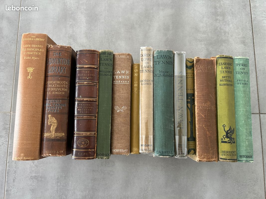 Lot de 23 livres sur le Tennis et 1 coupe-papier (image 3)