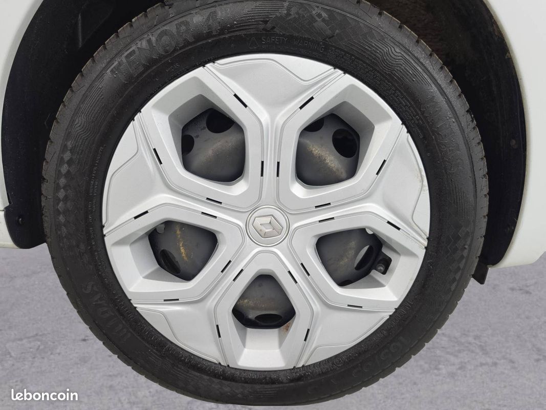 RENAULT Twingo III E-Tech Authentic (image 21)