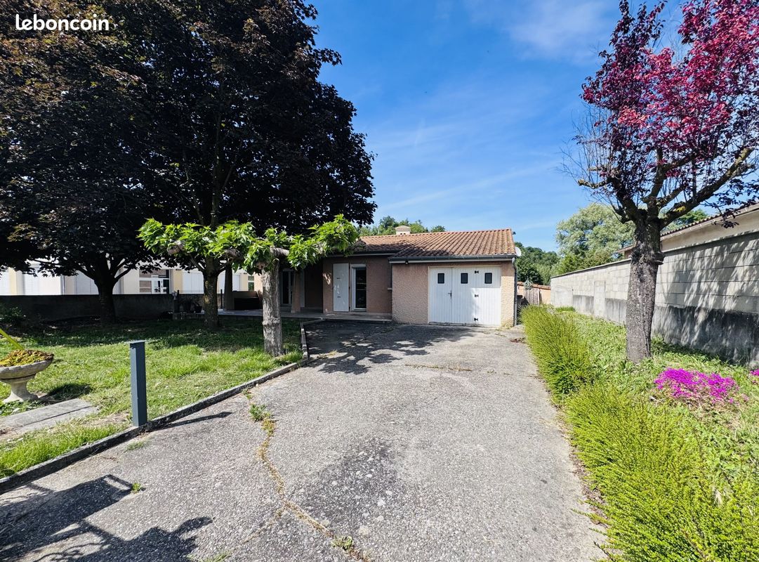Maison 6 pièces 111 m² · à Montvendre · 111 m² · 275 000 €