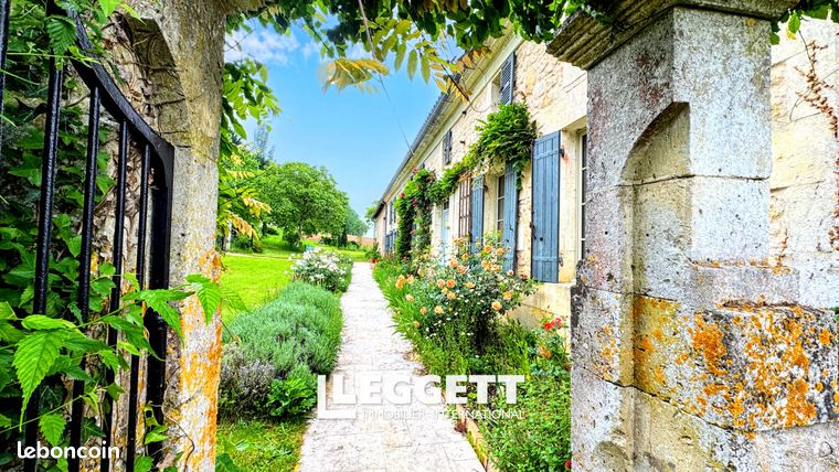 Maison 9 pièces 230 m²