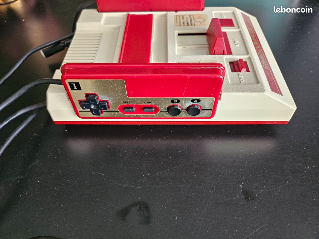 Nintendo Famicom AV Mod (image 6)