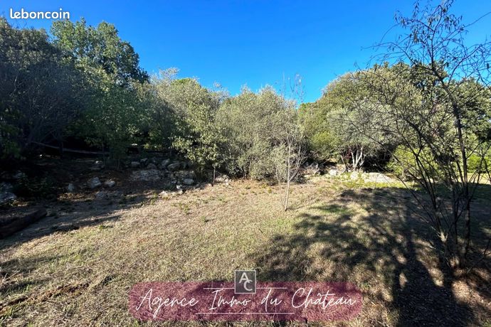 Terrain 910 m² Camps-la-Source