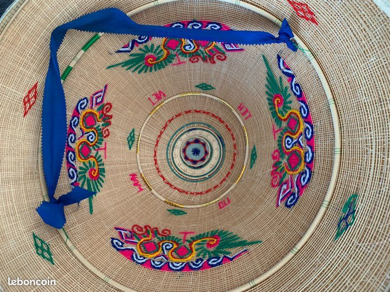 Chapeau Vietnamien Vintage (image 1)