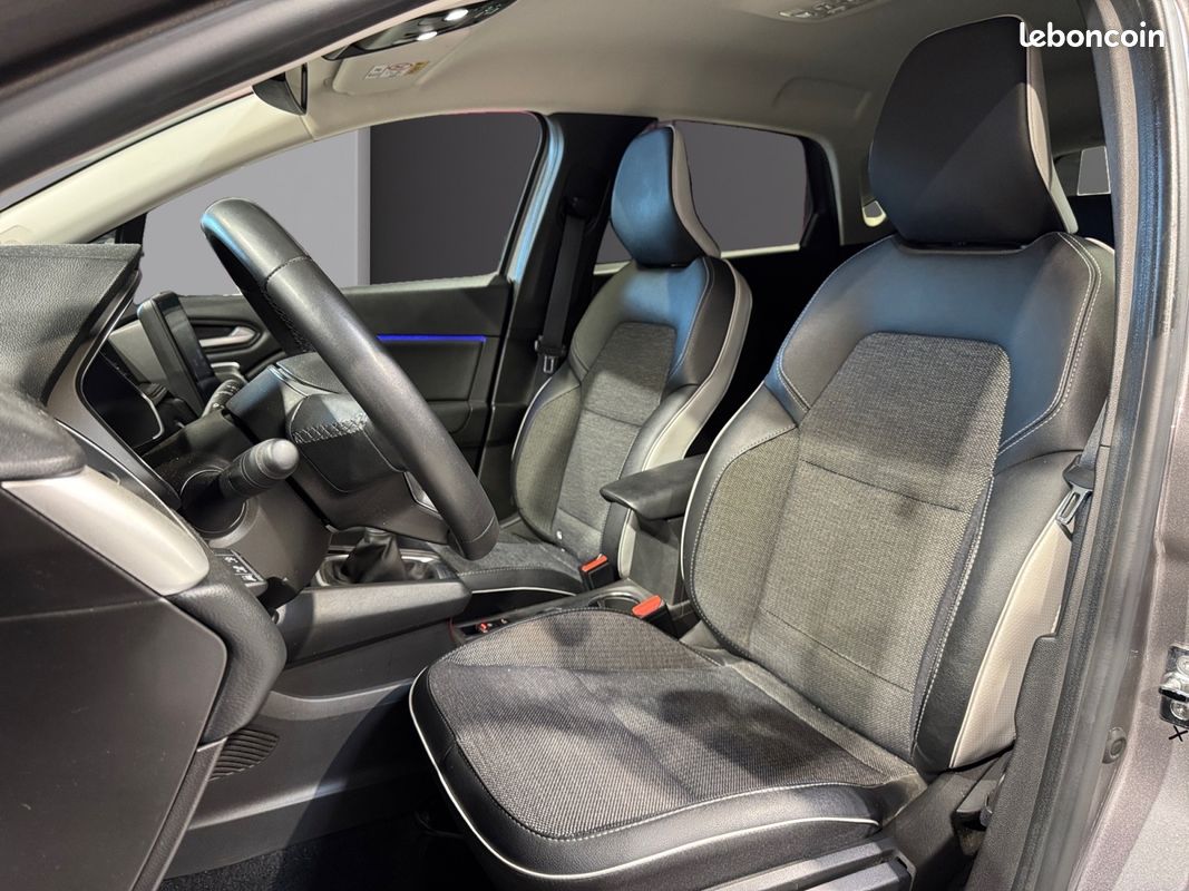 RENAULT CAPTUR MILD HYBRID 140 TECHNO 140Ch Garantie 12 mois Keyless CarPlay Caméra (image 9)