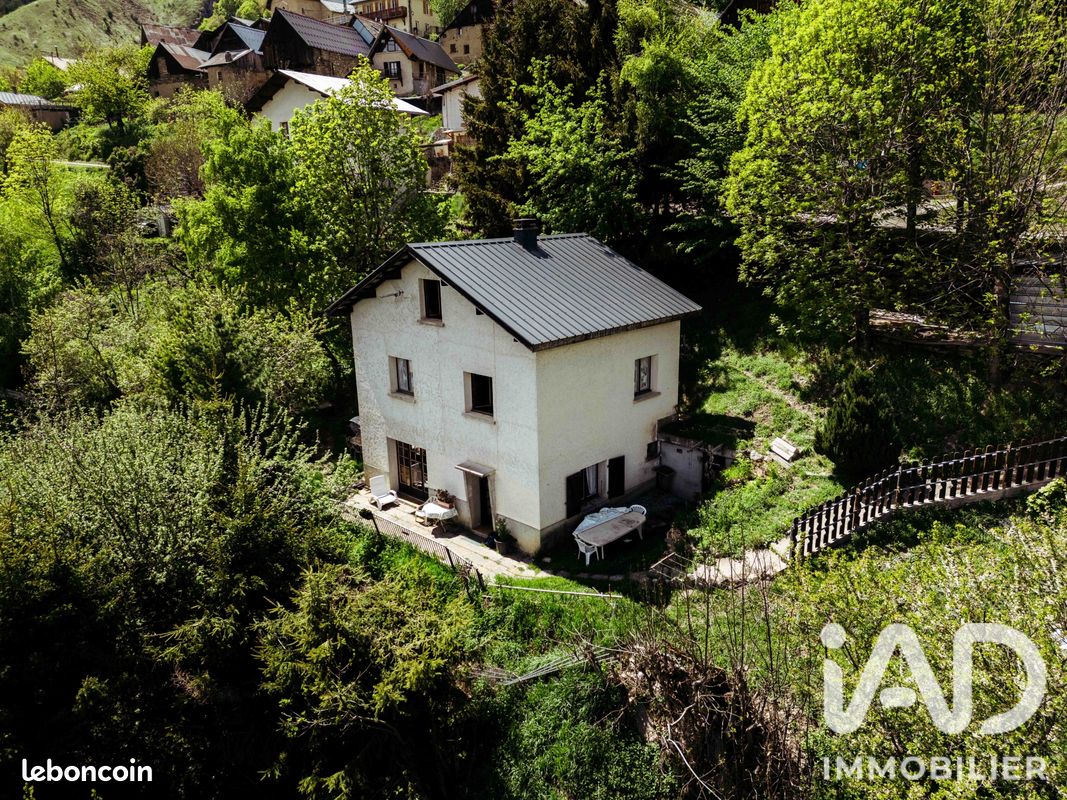 Maison 5 pièces 122 m² · à Oulles · 122 m² · 249 000 €