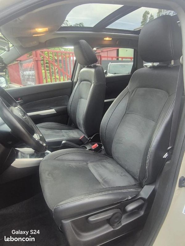 Suzuki Vitara 1.6 DDIS 120 PRIVILEGE ALLGRIP 4WD (image 10)