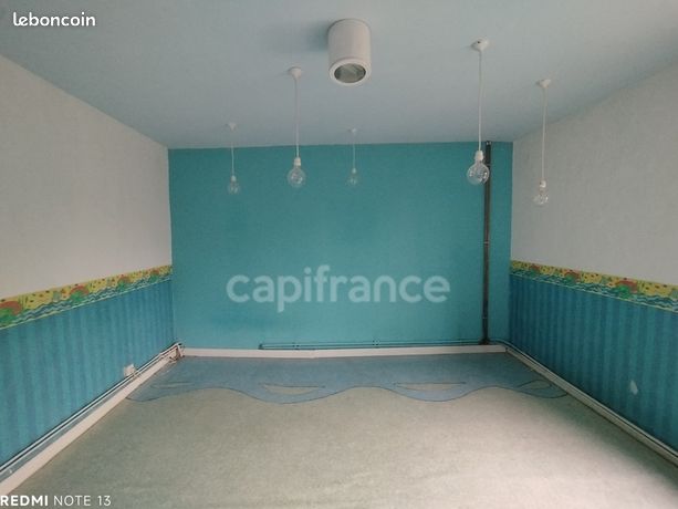 https://img.leboncoin.fr/api/v1/lbcpb1/images/da/3a/71/da3a71b7126a918e556ab5fa09317e71211a1920.jpg?rule=ad-image