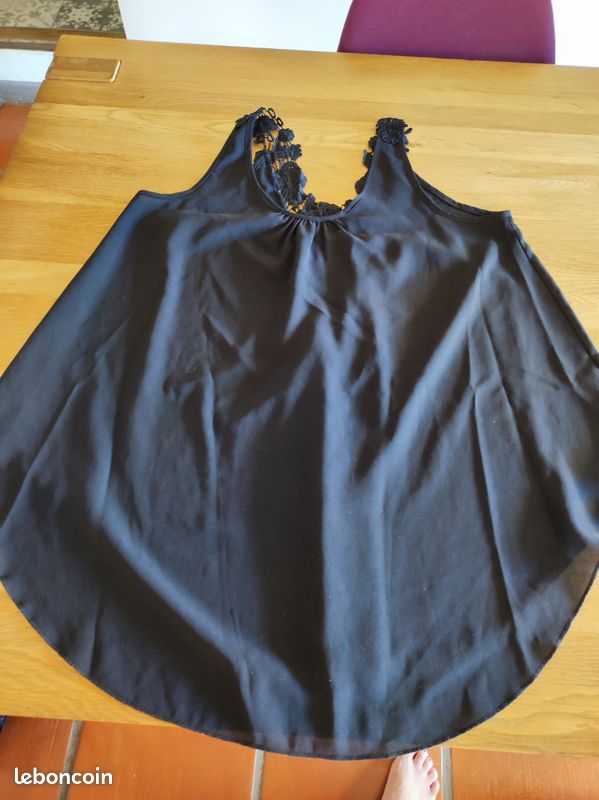 Haut dentelle (image 2)