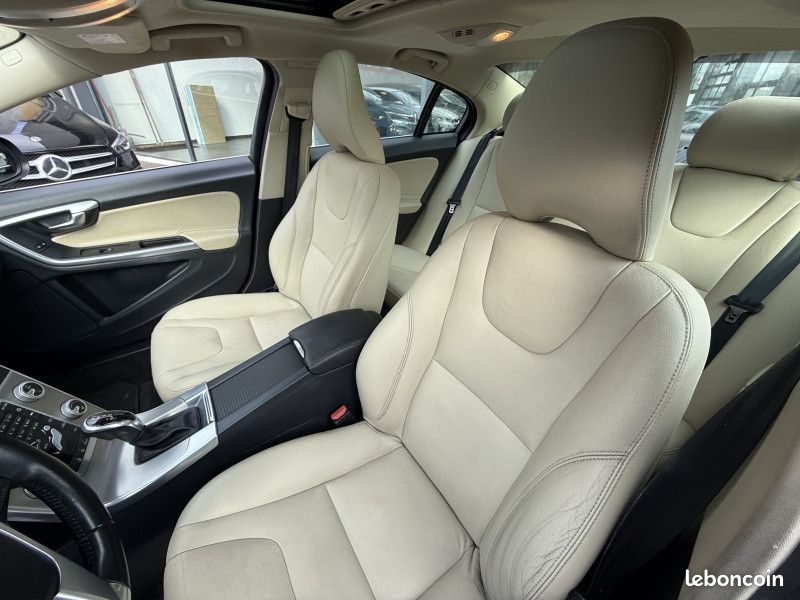 Volvo S60 D3 150CH KINETIC BUSINESS GEARTRONIC (image 17)