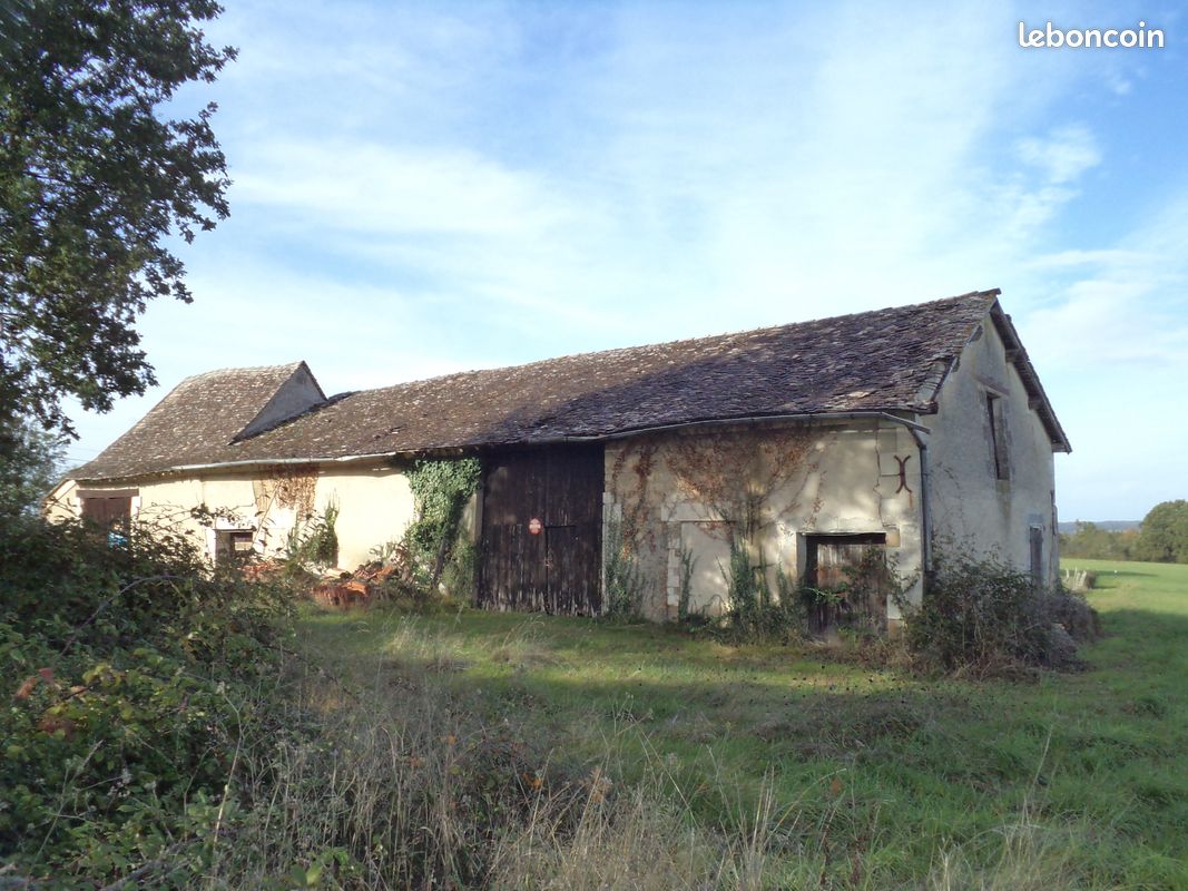 Maison 1 pièce 270 m² · à Montpon-Ménestérol · 270 m² · 28 000 €