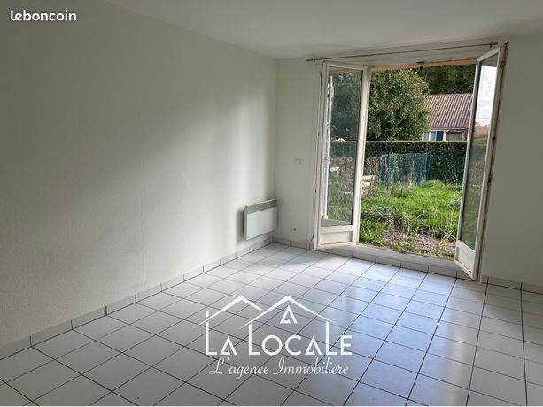 https://img.leboncoin.fr/api/v1/lbcpb1/images/da/3d/45/da3d450ea1fd886bf317eaba6f2e883c6e5746a9.jpg?rule=ad-image