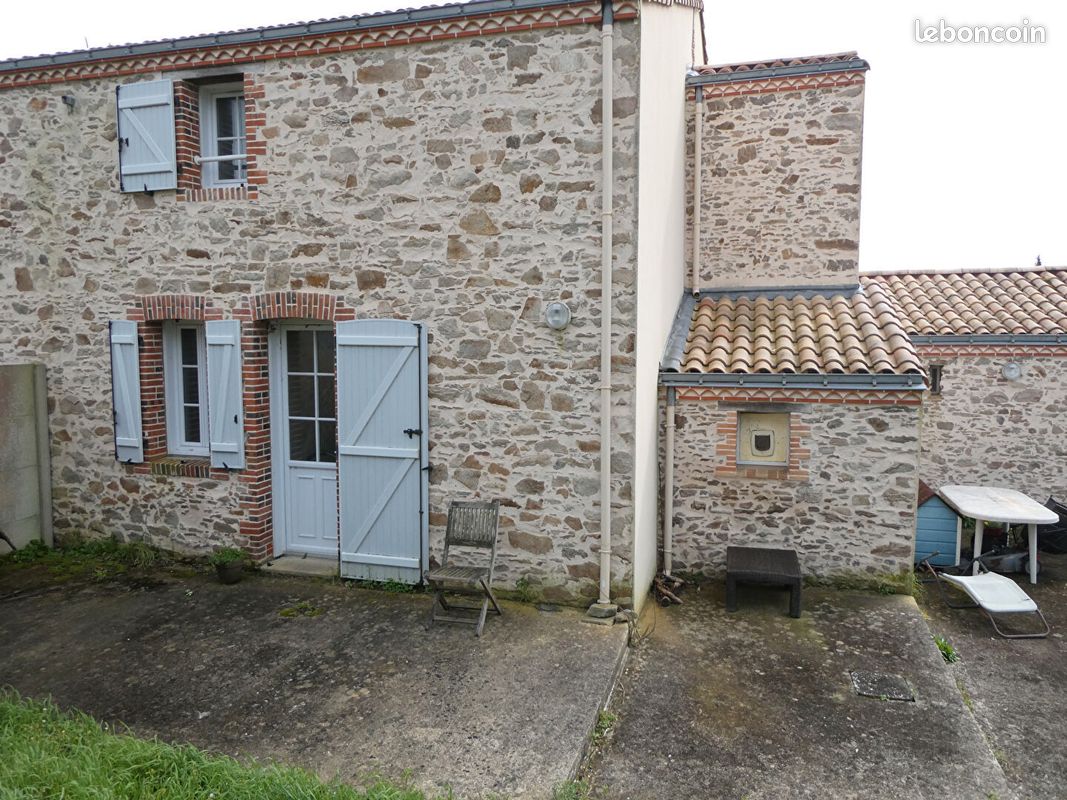 Maison 5 pièces 142 m² · à Saint-Viaud · 142 m² · 1 180 €/mois