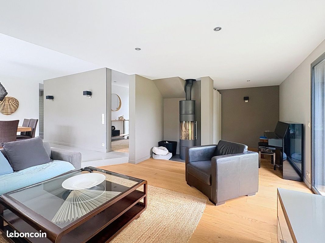 Maison 8 pièces 230 m² · à Saint-Grégoire · 230 m² · 879 900 €