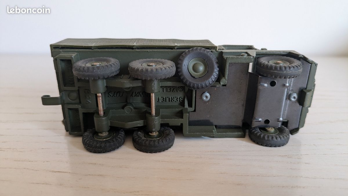 Camion berliet dinky toys army truck réf 824 - Collection