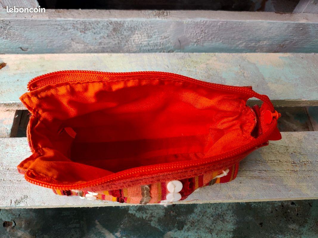 Trousse de toilettes ou maquillage colorée (image 3)