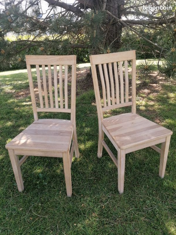 Lot 2 chaises bois massif (image 1)